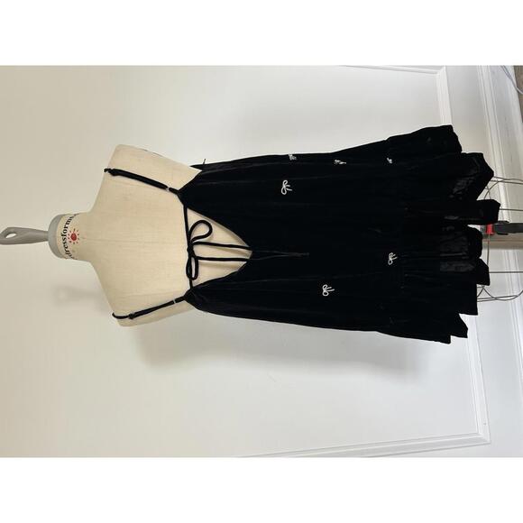 Maeve - Chic Black Velvet Ruffle Dress with Embellishments, size XL - Picture 8 of 11